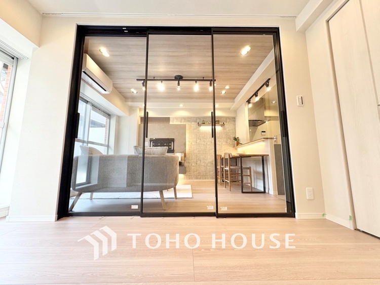 内装 【PRIVATE ROOM】◆快適◆な暮らしに不可欠な収納スペース。快適さとともに思い出も詰まっていく。