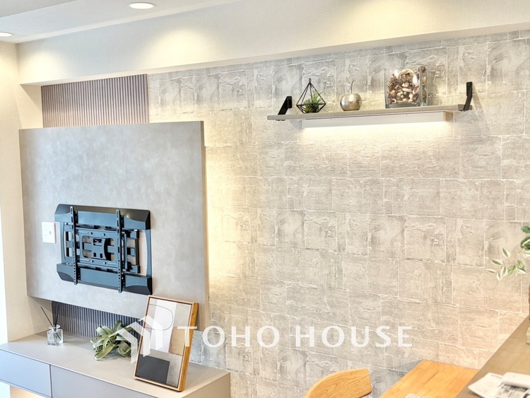 内装 【LIVING】◆眩い◆光が燦々と入り、家族の笑顔を照らす。「いつまでも続いて」と願う夢のような毎日がここにある。