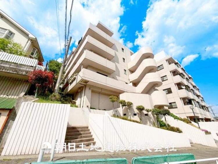 外観 【外観写真】表現された空間はたくさんの光を浴び、風を感じ、暮らしの時間を豊かにしてくれます。