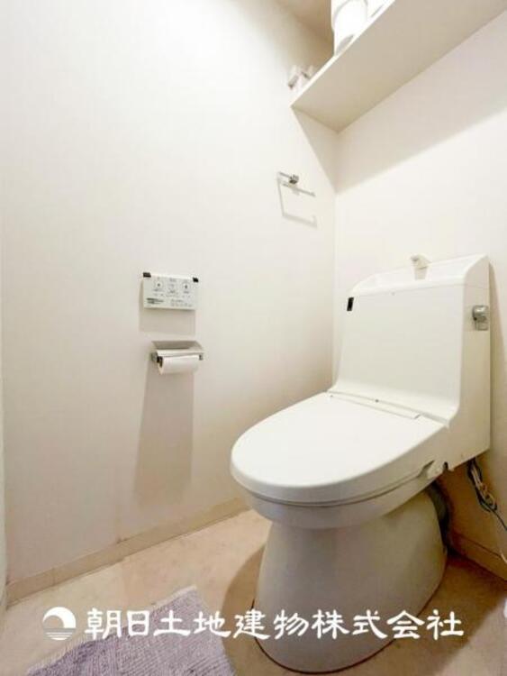 その他 【トイレ】温水洗浄便座付トイレです。毎日使う場所だから、より快適な空間に仕上げられています。