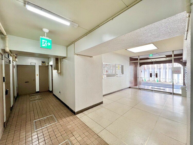 その他 館内は静寂な中が保たれており、管理が行き届いている印象を受けました。