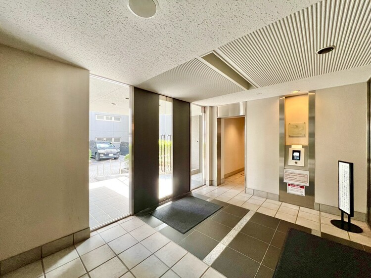 その他 館内は静寂な中が保たれており、管理が行き届いている印象を受けました。