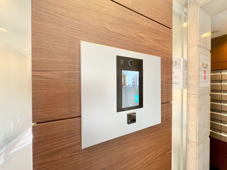 その他 誰が来てもわかる様にモニター付きインターホンを設置。