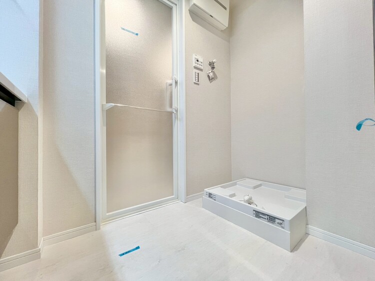 その他 十分な広さの脱衣所。※画像はイメージです。