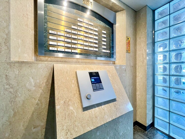 その他 誰が来てもわかる様にモニター付きインターホンを設置。