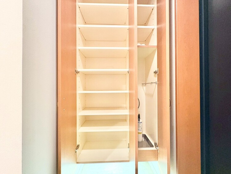 その他 家電やスーツケース、ストック品など何でも片付く嬉しい空間です。