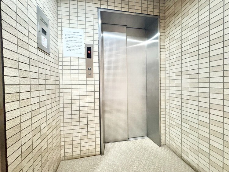 その他 エレベーター完備のため荷物が多くなっても安心。