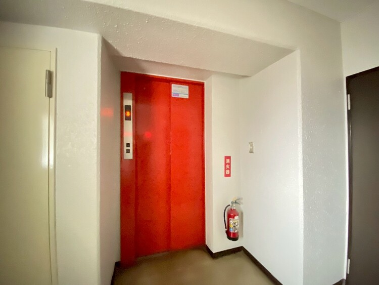 その他 エレベーター完備のため荷物が多くなっても安心。