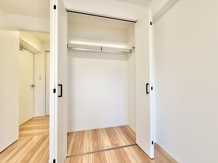 その他 収納スペースが付いていて、お部屋を広く使っていただけます。