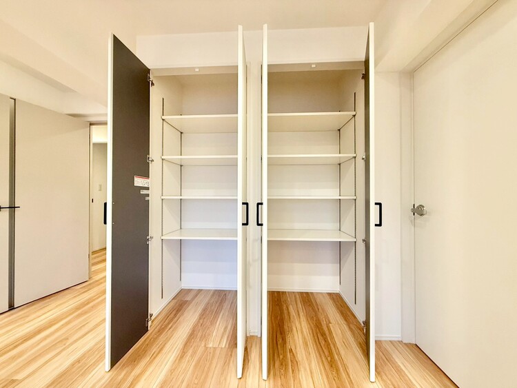 その他 家電やスーツケース、ストック品など何でも片付く嬉しい空間です。