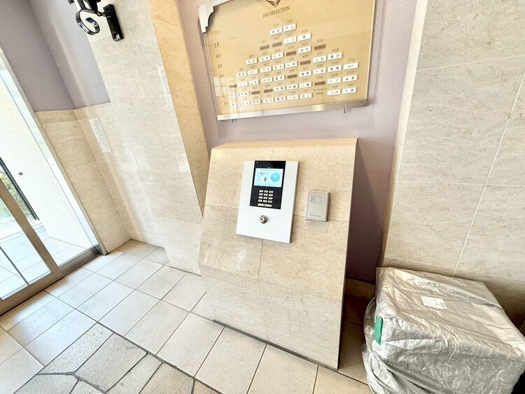 その他 誰が来てもわかる様にモニター付きインターホンを設置。
