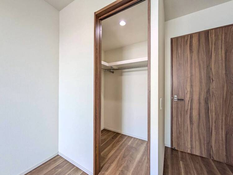 その他 収納スペースが付いていて、お部屋を広く使っていただけます。