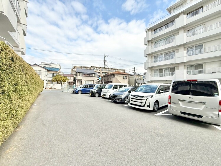 その他 駐車スペースが嬉しいですね。※空き状況は都度ご確認下さい。