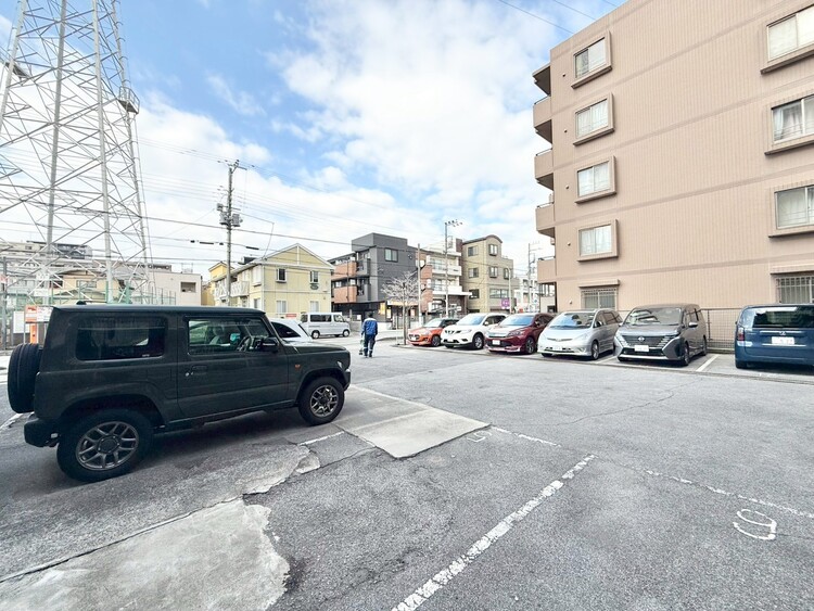 その他 駐車スペースが嬉しいですね。※空き状況は都度ご確認下さい。