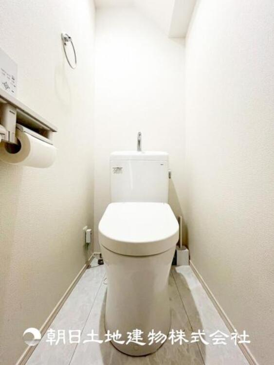 トイレ 【トイレ】大切な1人時間。寛ぎだけではない、快適な生活を送る為に必要なもの。毎日使う場所だから、より快適な空間に仕上げられています。