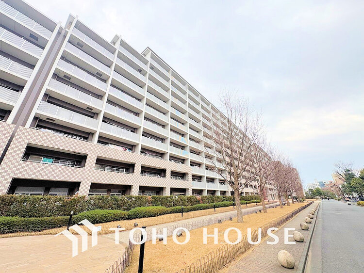 外観 〜大切なペットと暮らせるリノベーション住戸〜3箇所のWIC付で豊富な収納〜