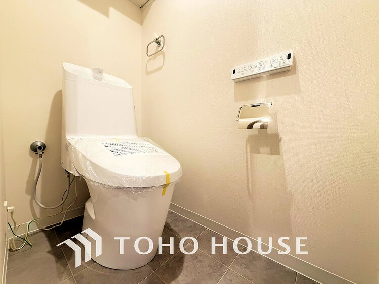 トイレ トイレには快適な温水洗浄便座付