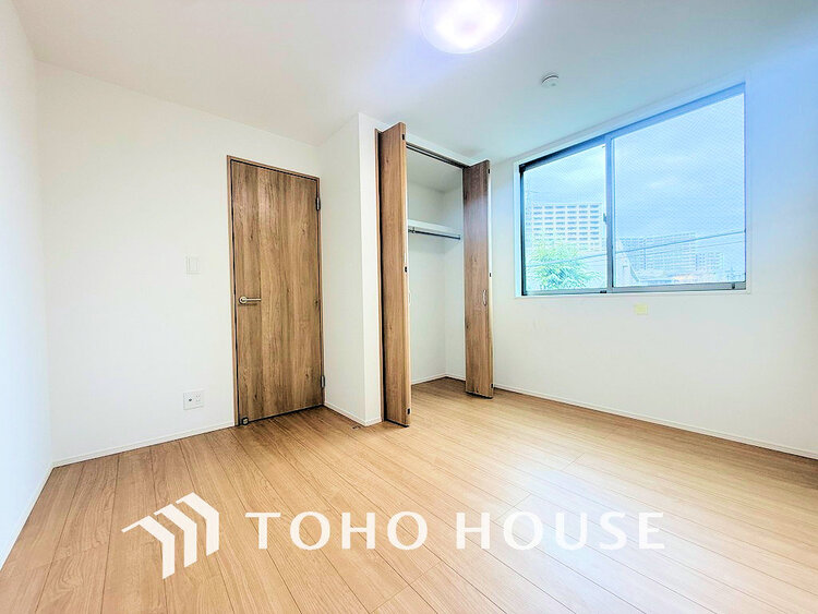 内装 シンプルですっきりとした室内は飽きのこない居心地の良い雰囲気