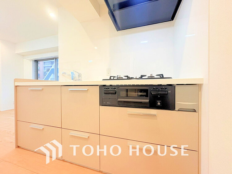 キッチン 落ち着きのあるカラーで統一された清潔感と気品が溢れるキッチン