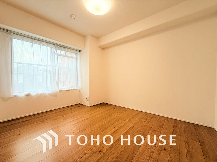 内装 シンプルですっきりとした室内は飽きのこない居心地の良い雰囲気