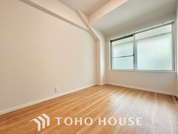 内装 寝室は一日の疲れを癒す大切な空間。快適で落ち着けるおすすめの間取りです。