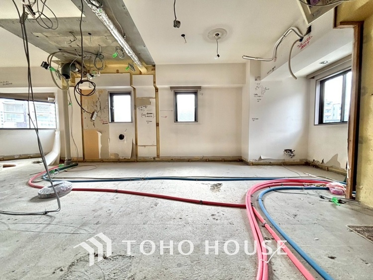 内装 【改装中】◆瀟洒な空間◆落ち着きのある彩が見事に調和させた瀟洒な空間を演出。ここに集まる家族の会話と笑顔が絶え間なく続く幸せな空間。