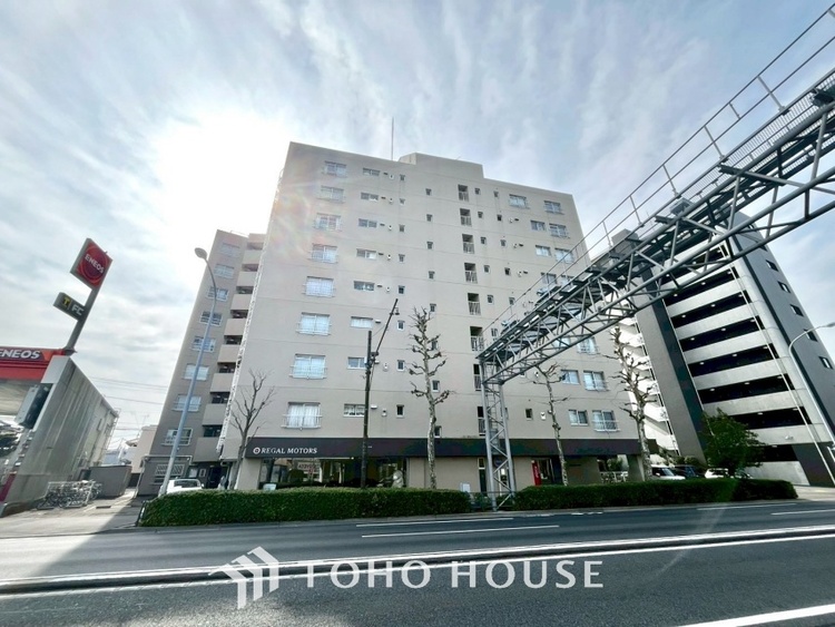 外観 ◆サンサンと◆差し込む太陽の光がこのリビングに笑いをもたらす。