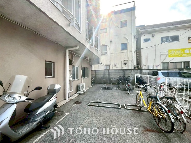 外観 ◆瀟洒な空間◆落ち着きのある彩が見事に調和させた瀟洒な空間を演出。ここに集まる家族の会話と笑顔が絶え間なく続く幸せな空間。