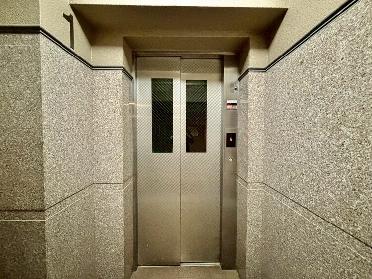 その他 エレベーター完備のため荷物が多くなっても安心。