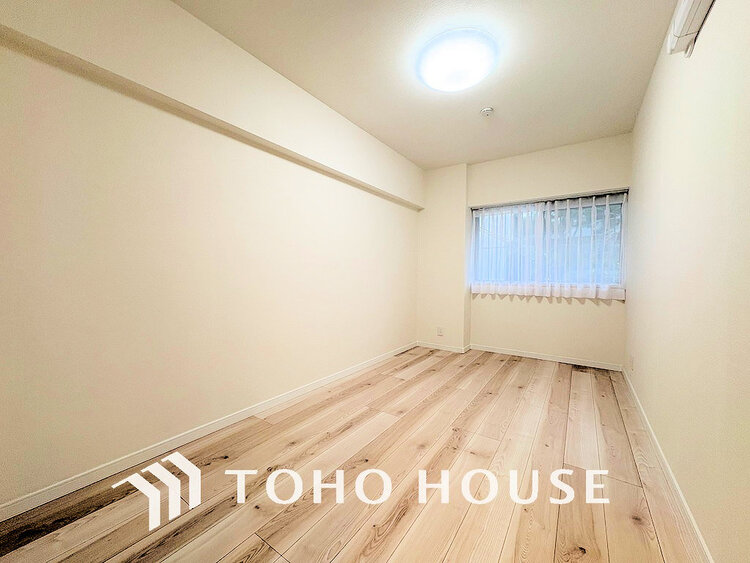 内装 シンプルですっきりとした室内は飽きのこない居心地の良い雰囲気