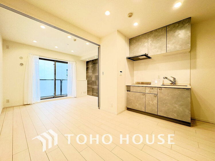 内装 家族みんなが爽やかに過ごせるように、光をたっぷり取り込んだDK