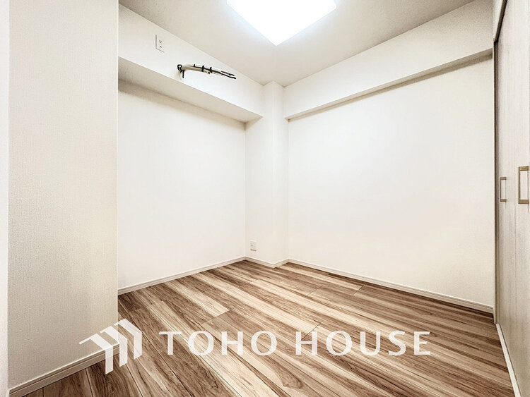 内装 シンプルですっきりとした室内は飽きのこない居心地の良い雰囲気