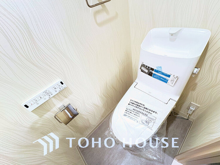 トイレ トイレには快適な温水洗浄便座付