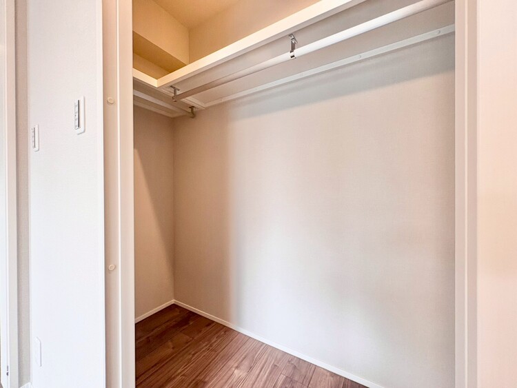 その他 収納スペースが付いていて、お部屋を広く使っていただけます。