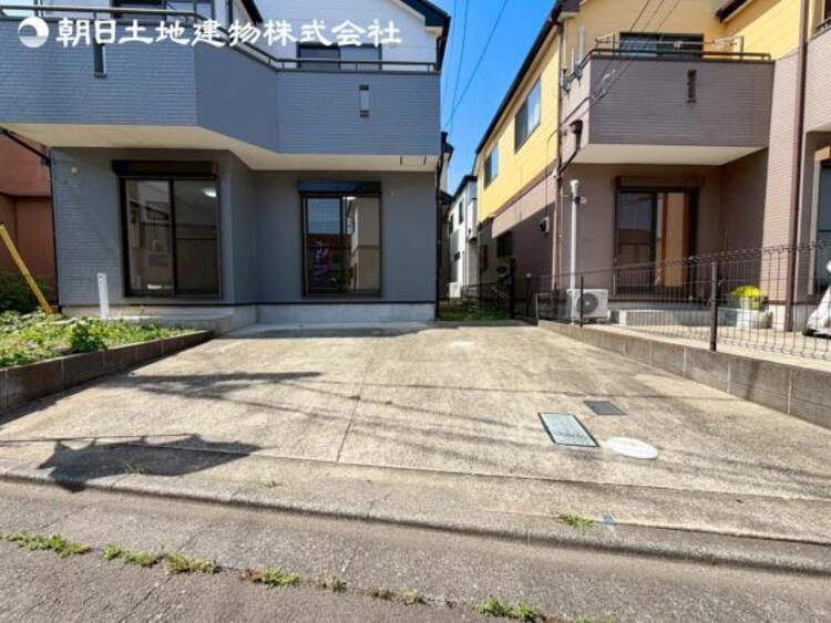 駐車場 すぐのご見学や資料請求など、お気軽にお問い合わせください