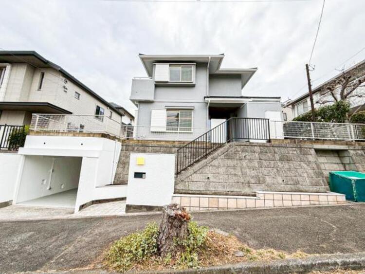 外観 家の良し悪しだけではなく周辺環境も重要なポイントとなります！ご案内時に周辺環境もご案内いたします！流行に左右されず将来にわたって価値が継続する佇まい！良好な住環境が保たれたエリアで新生活を過ごせます 