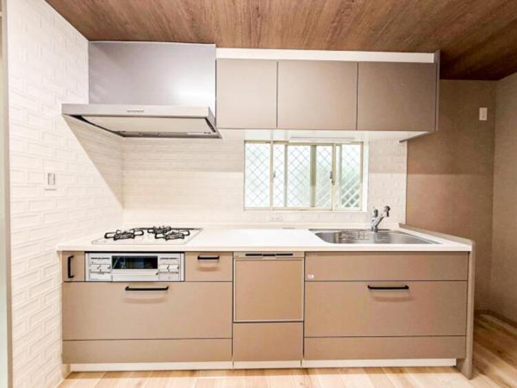 キッチン 【キッチン】リビングダイニングが見渡せるカウンターキッチン！　お料理をする人も開放感が心地いいです。 