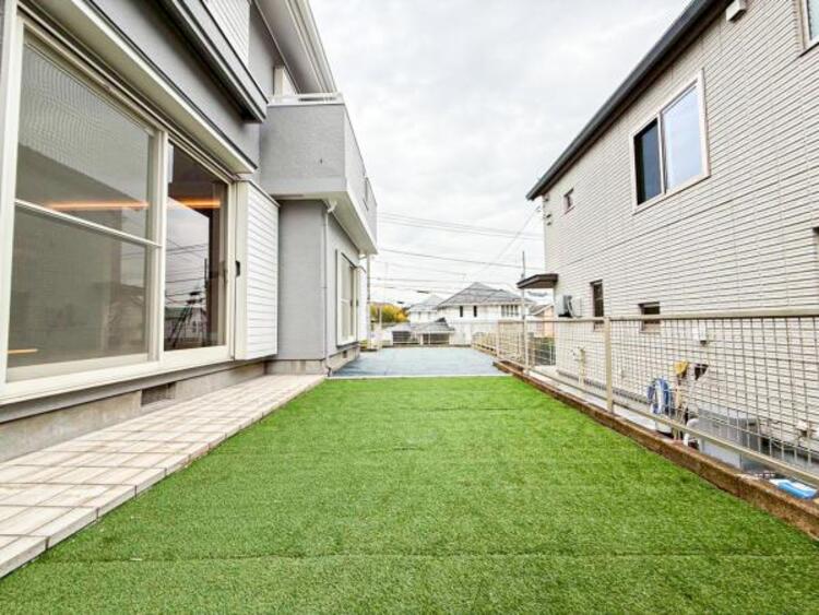 その他 【お庭】季節の飾り物など、より「おうち時間」を楽しめる空間。　家庭菜園などのお庭の手入れも楽しいです 