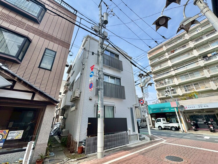 外観 現地に足をお運びいただいた際には、周辺散策などをお勧めいたします。