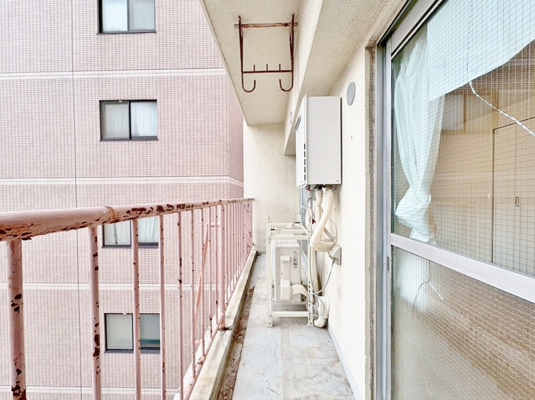 バルコニー 暮らしの中で、光と風を演出してくれるバルコニー。