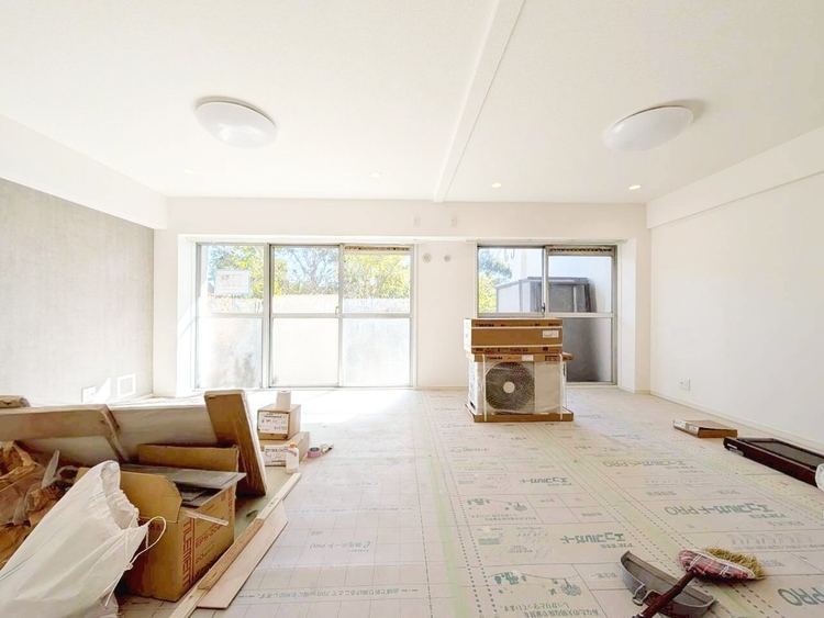 居間 飾り過ぎないシンプルな内装と偏り過ぎないデザインで統一しました。