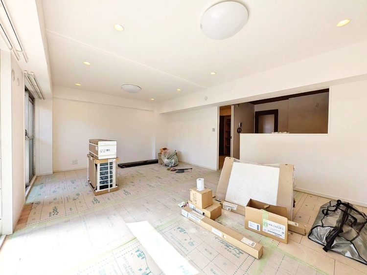 居間 快適に過ごす毎日を求めて、暮らしの中でご自身の「マイホーム」に創り上げてください。