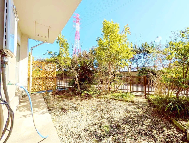 バルコニー 暮らしの中で、光と風を演出してくれるバルコニー。