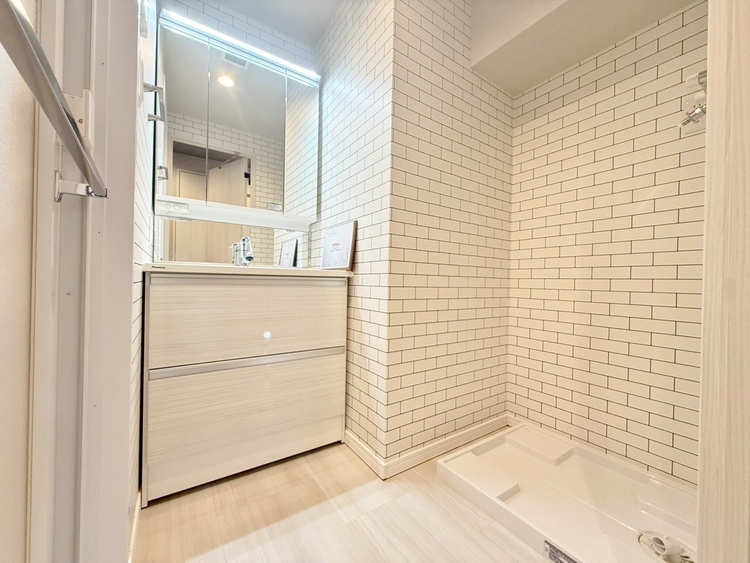 洗面 清潔感と心地よさを重視した、上質感漂うパウダールーム。