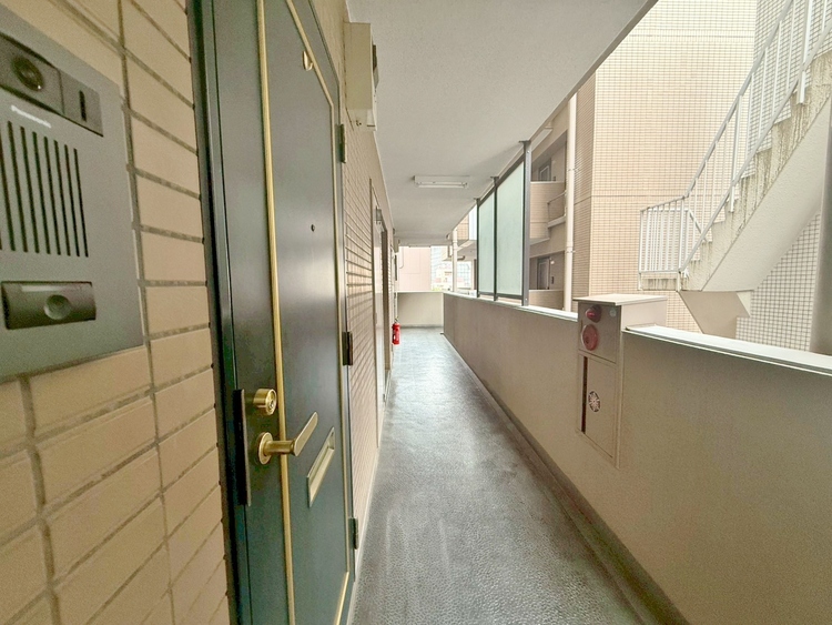 玄関 玄関を開ければ、そこは安らぎのご自宅。