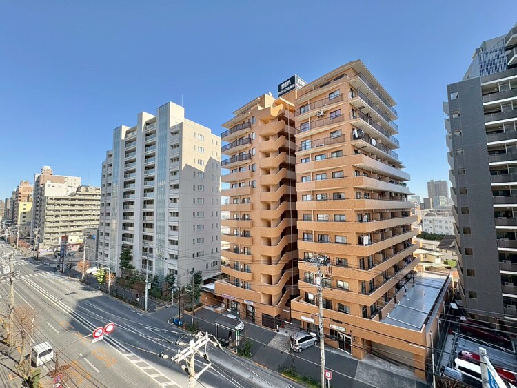 バルコニー 頬をなでる、優しい風を感じることが出来ます。