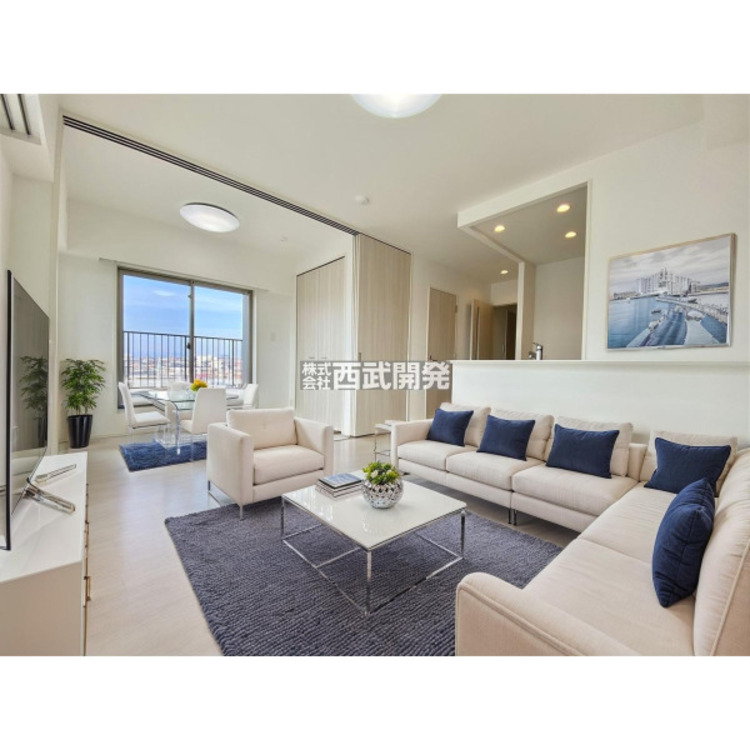 居間 【配置してある家具や小物はCGによるイメージです。】