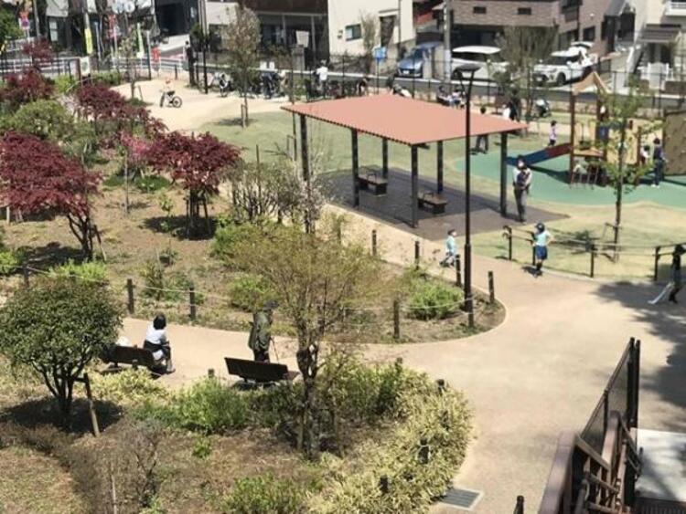 周辺 佐伯山緑地 850m