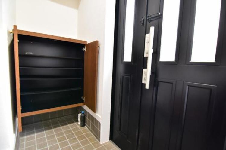 収納 シューズボックスにはご家族みんなの靴をたっぷりの収納できます。 