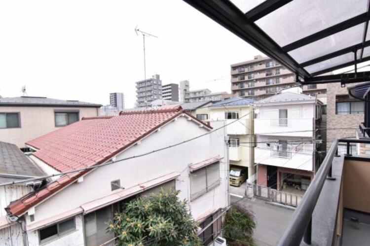 その他 ほっと一息つきたい時に望むこの眺望。リラックスできる空間になりますね。 